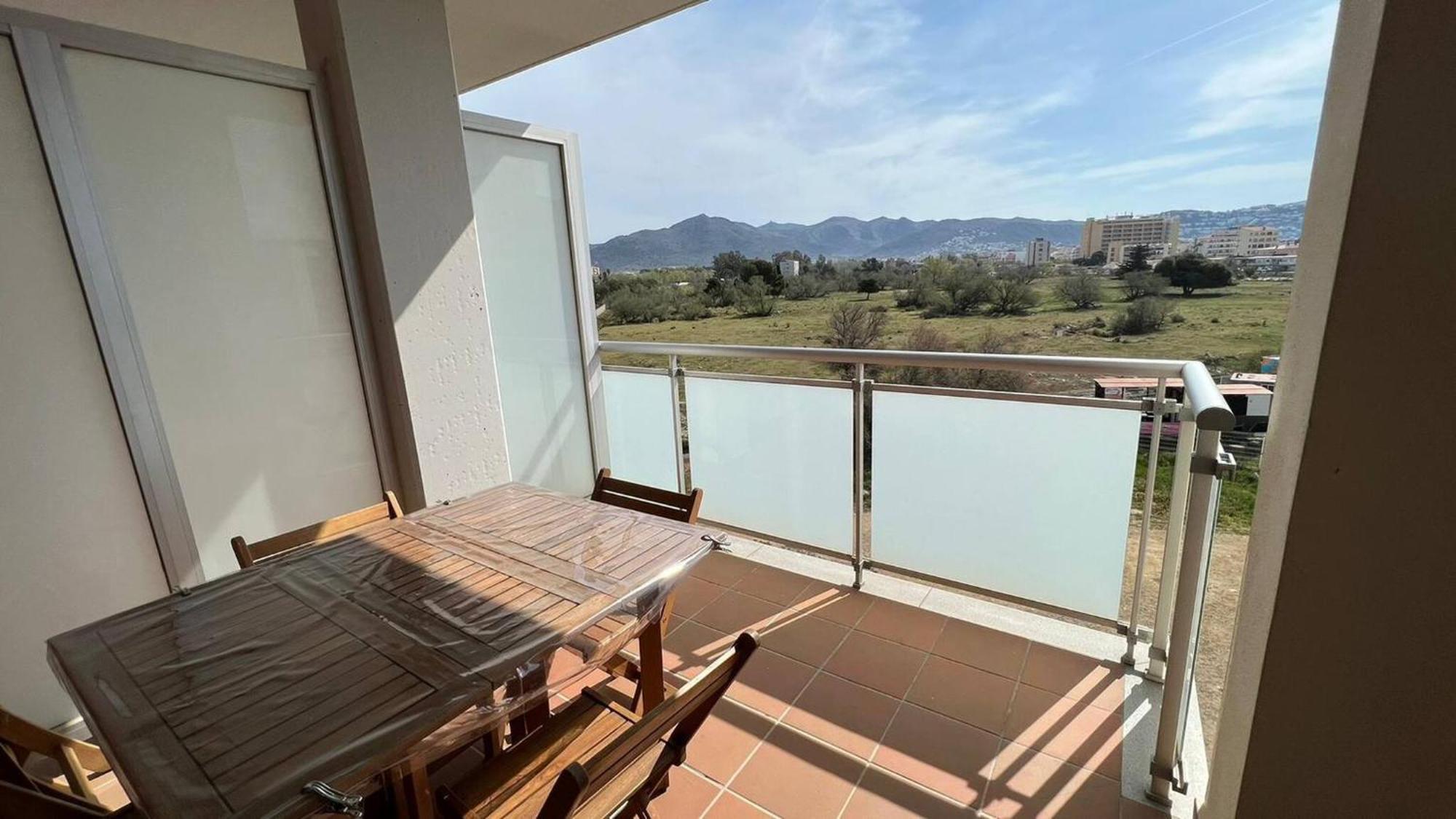Apartamento Acogedor Con Piscina En Santa Margarita Roses Exterior photo